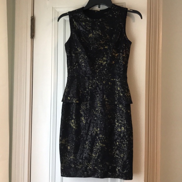 Gorgeous holiday/special event dress - Picture 1 of 4